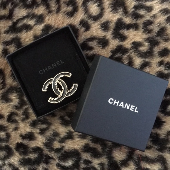 Chanel Enamel CC Black and Gold Brooch - Picture 1 of 5